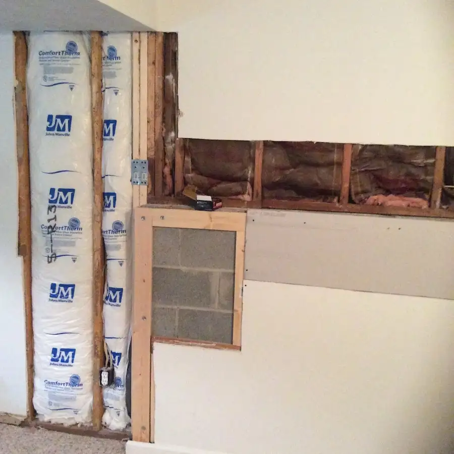 Wall insulation replacement during Odor Removal & Deodorization in Berlin